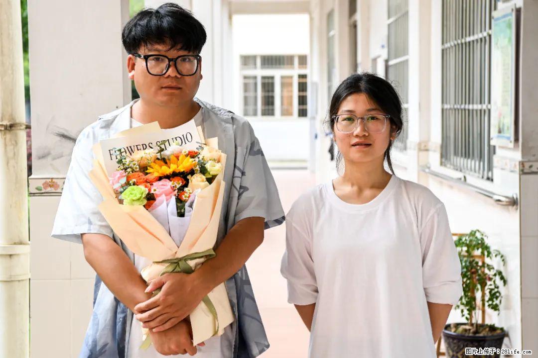 全网追的“扁担女孩”,找了一份暑假工,时薪12元 - 南充生活资讯 - 南充28生活网 nanchong.28life.com